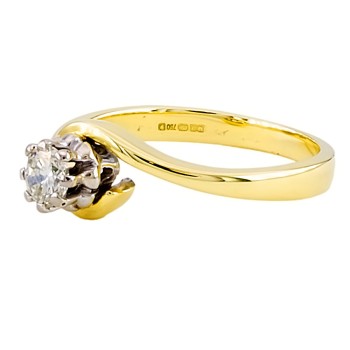 18ct gold Diamond 33pt solitaire Ring size O